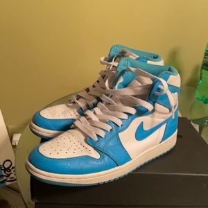 Unc Jordan 1 high size 8.5